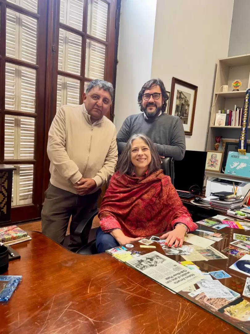 Alejandra Garcia Vargas decana Humanidades