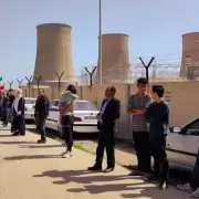 Irán forma cadenas humanas para proteger centrales eléctricas ante amenazas de Estados Unidos