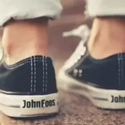 John Foos deja de fabricar en Argentina: cerrará su planta en Beccar y pasará a importar calzado
