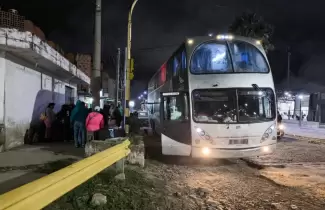CNRT desafect� un micro ilegal que viajaba en condiciones inseguras hacia Jujuy con 30 pasajeros