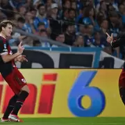 River le gan� 2-0 a Racing en un cl�sico marcado por la expulsi�n de Rojo y los goles de Colidio y Driussi