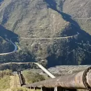 Una mujer que hacía trekking cayó al vacío y murió en Termas de Reyes