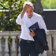 Luis Caputo le habría pedido ajustar los presupuestos de los ministerios un 20%