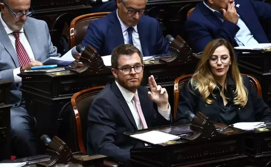 Nicolás Massot y Fernanda Ávila participarán de la comitiva a Estados Unidos