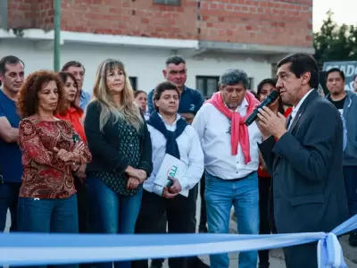 Sadir particip� de la inauguraci�n de obras de pavimentaci�n en Alto Comedero