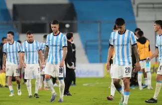 Dura derrota de Racing que complica su andar en la Sudamericana