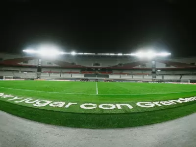 Por qu� no llega bien el c�sped de River al Supercl�sico: los motivos detr�s del "estado cr�tico" del Monumental