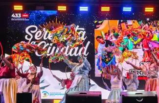 serenata a la ciudad