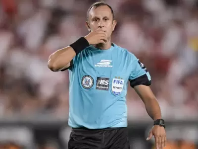 La explicaci�n de Herrera tras el penal que reclam� todo River en el Supercl�sico