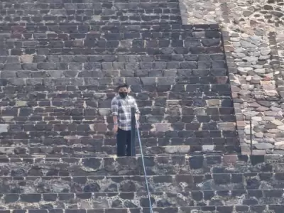 Tirador en la pir�mide de Teotihuac�n