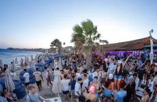 Investigan las fiestas VIP en Mykonos