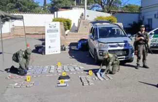 Gendarmer�a coca�na