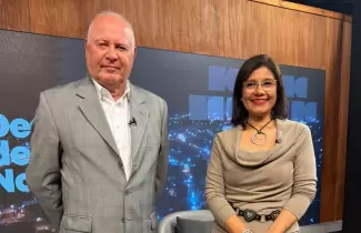 detras de las noticias 27042025