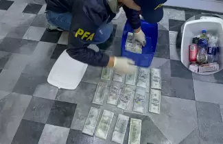 dolares en conservadora