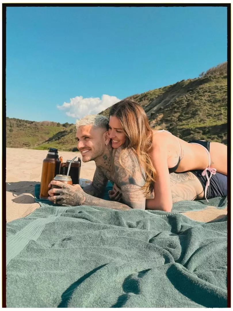 Mauro icardi y la china de vacaciones