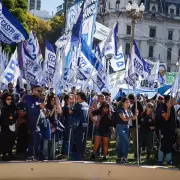 La CGT se movilizó a Plaza de Mayo y advirtió que "se acabó la paciencia" ante el ajuste