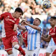 Racing y Hurac�n empataron sin goles y sellaron su pase a los octavos de final