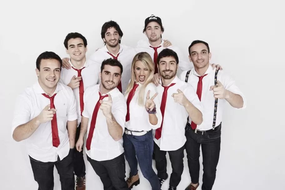 Uno de los integrantes de Agapornis ser�a el nuevo amoroso de Sofi Mart�nez