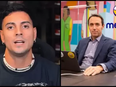 Coscu cruz� a Galper�n en redes sociales