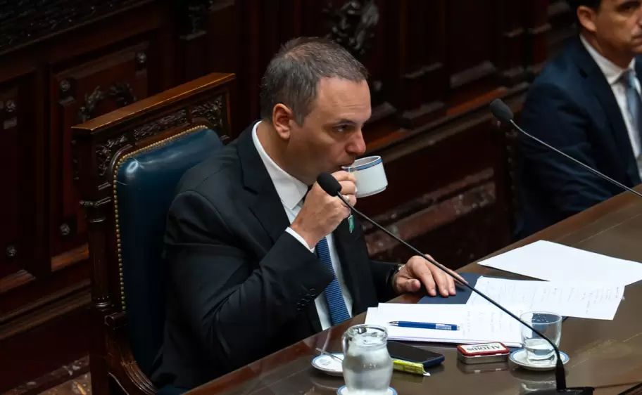 manuel adorni