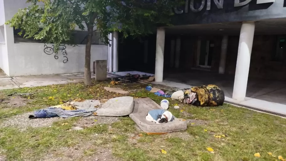 El �ltimo domingo, personas en situaci�n de calle provocaron un incendio en el estadio Federaci�n de B�squet
