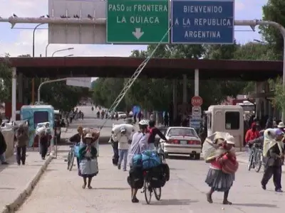 Paso fronterizo. Villaz�n-La Quiaca cerrado por paro de transporte de carga