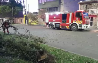 Temporal en Jujuy: una mujer result� herida tras la ca�da de una pared