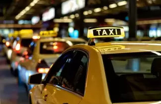 D�a Nacional del Taxista: por qu� se celebra cada 7 de mayo y cu�l es el curioso origen de la palabra "tachero"