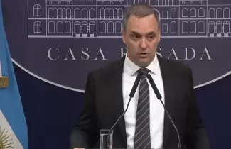 Manuel Adorni, volvi� a dar una conferencia de prensa