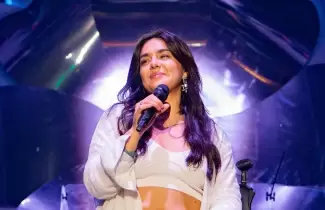�ngela Leiva sorprendi� a todos con un cover de AC/DC y se volvi� viral