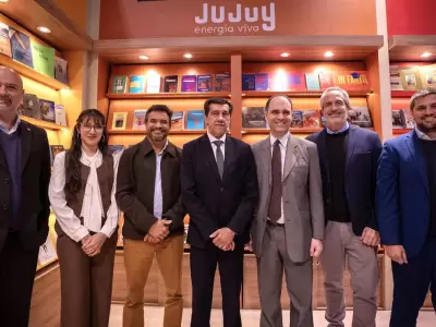 Carlos Sadir encabez� la participaci�n de Jujuy en la 50� Feria Internacional del Libro de Buenos Aires