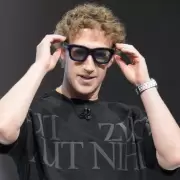 Mark Zuckerberg anticipó el "fin" de los celulares y apuesta por las gafas inteligentes
