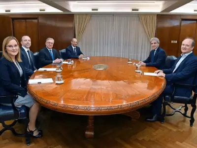 Caputo se reuni� con directivos de Chevron por megaproyecto