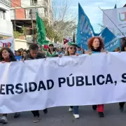 Marcha Universitaria en Jujuy: docentes y estudiantes marcharon en reclamo de presupuesto y salarios