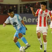 El lobo tuvo una mala noche y cayó en Tucumán: sigue puntero pero preocupa su rendimiento futbolístico