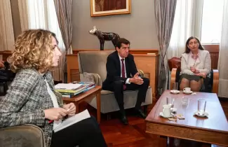 Jujuy y el Banco Mundial fortalecen el di�logo por proyectos mineros y obras viales