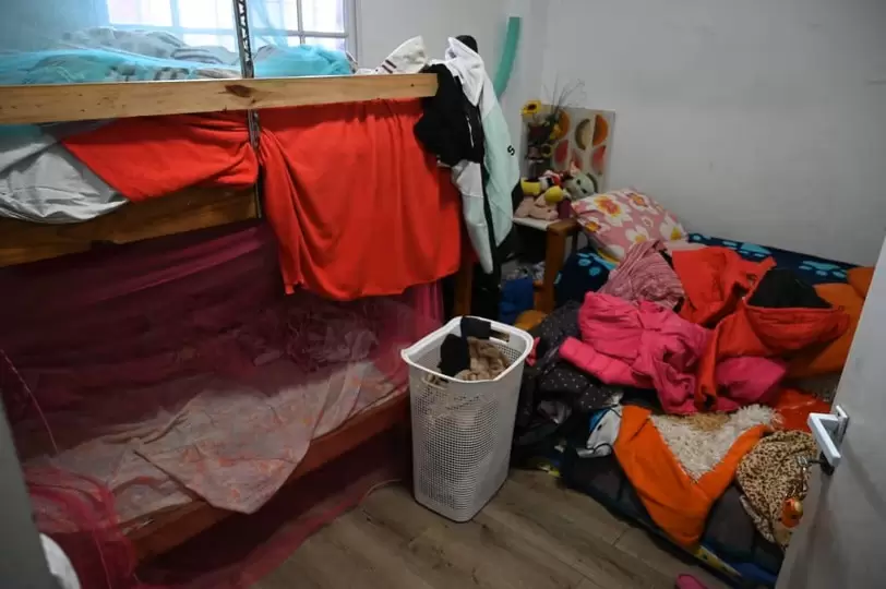 Más de 20 personas vivían en condiciones deplorables