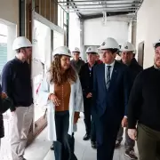 El gobernador Sadir recorrió la obra de cinco nuevos quirófanos en el hospital Pablo Soria