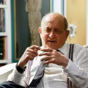 Chiche Gelblung permanece internado en terapia intensiva tras una reciente operación