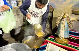 C�ritas ayuda a personas en situaci�n de calle