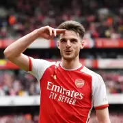 Arsenal campeón de la Premier League: el City empató sobre la hora pero no le alcanzó