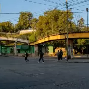 Un abuelo murió tras sufrir un robo y agresión en la Vieja Terminal: hay un detenido