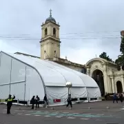 La restauración de la Catedral demandará hasta seis años y la celebración de las misas seguirá en la carpa