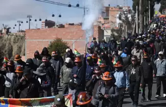 Cuatro muertes por falta de atenci�n m�dica debido a los bloqueos y las violentas protestas contra el Gobierno en Bolivia