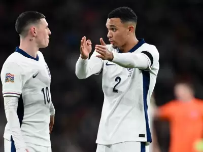 Phil Foden y Trent Alexander-Arnold, borrados de la convocatoria Mundialista