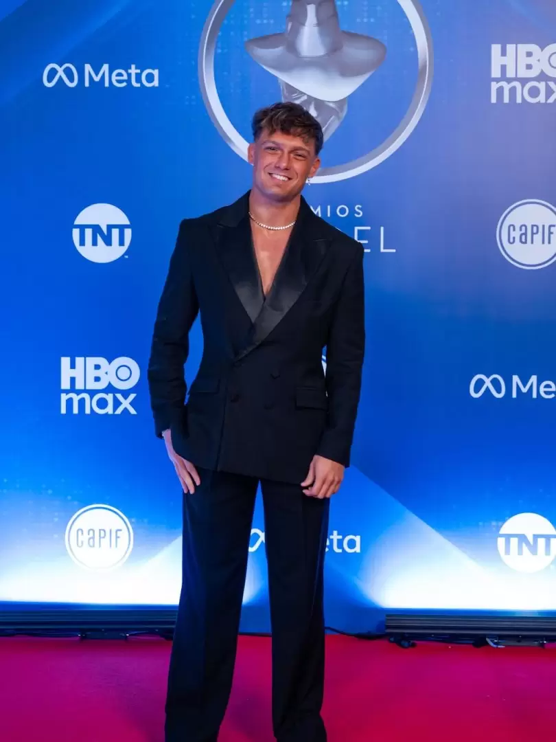 Looks premios gardel
