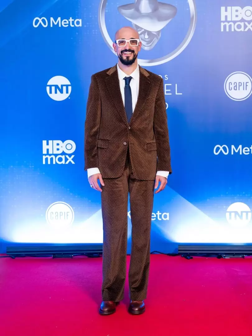 Looks premios gardel