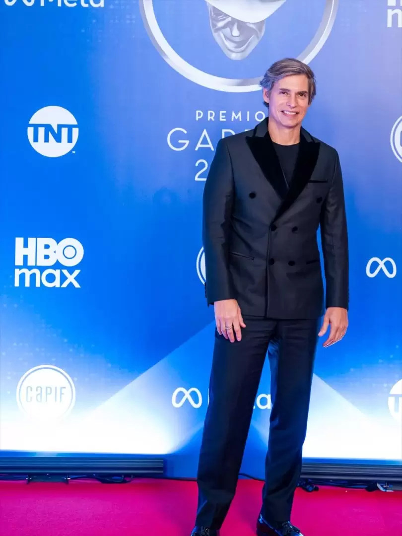 Looks premios gardel