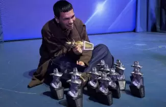 Milo J arras� en los Premios Gardel 2026: te mostramos todos los ganadores y los looks m�s impactantes