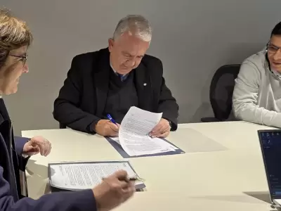 Avanza la red de municipios modernos: convenio para transformar la gesti�n en San Pedro